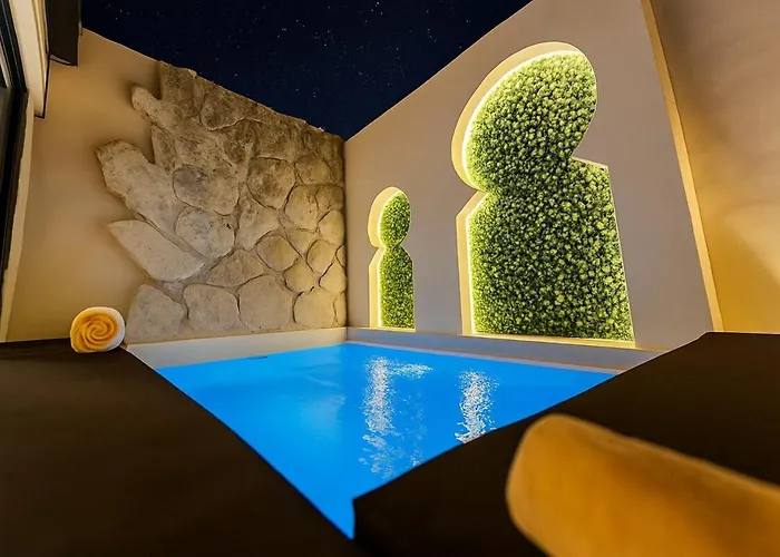 Luxury Ph Private Pool And Roof 13 Pax Steps 5av Apartamento